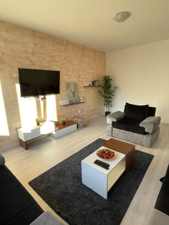 Apartment 51 - Bright, Spacious, Lux 1 Bedroom In The City Center - Stari Grad Белград Экстерьер фото